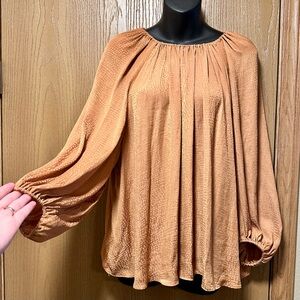 Women’s Worthington gold/burnt orange color 3/4 Sleeve Blouse size: med